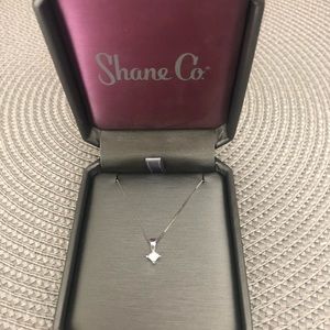 14k White gold princess cut pendant w/chain